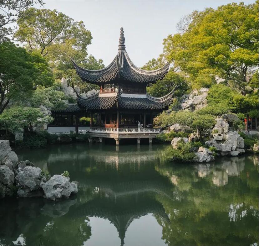 南宁青秀狼狈餐饮有限公司